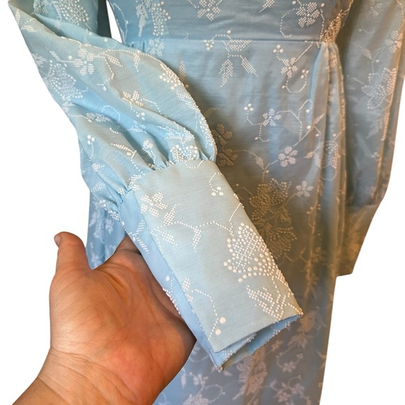VTG 60s Handmade Blue/White Raised Design Women’s Lantern Sleeve Empire Waist XS - Picture 4 of 14
